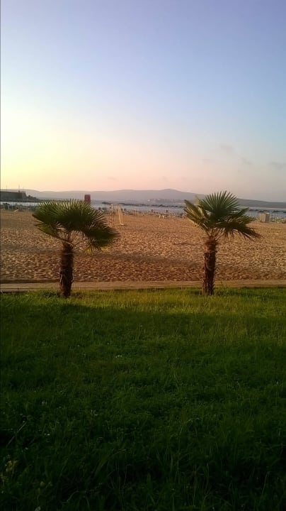 Widok na plażę Hotel Duni Royal Belleville