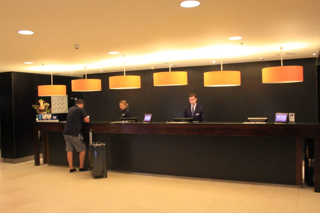 Großzügiger empfangsbereich Hotel NH Amsterdam Leidseplein