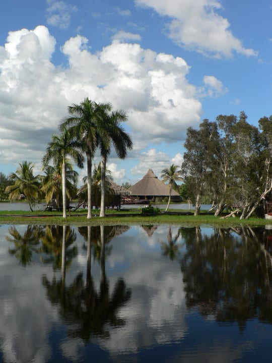 Glasklares Wasser Hotel Village Guama