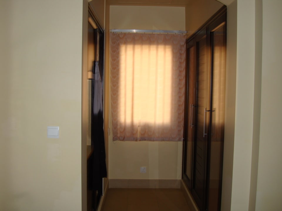 Villa 22-1, Ankleideraum The Cove Rotana Resort