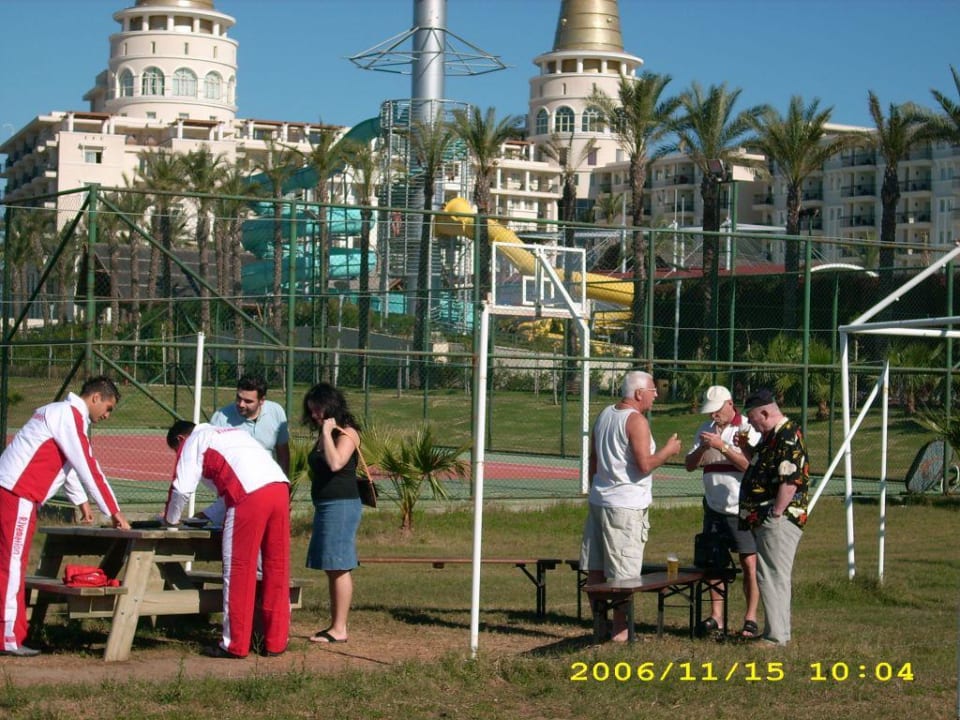 beim Luftgewehrschießen Hotel Delphin Diva