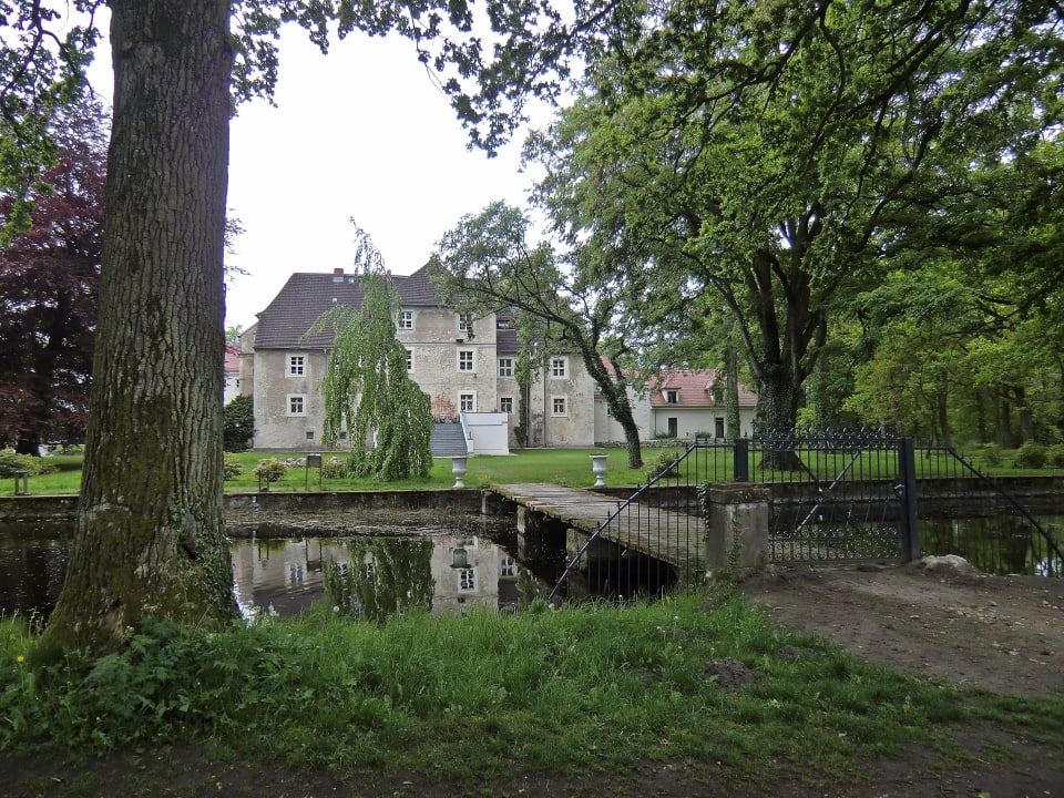 Schloßanlage Wasserschloss Mellenthin