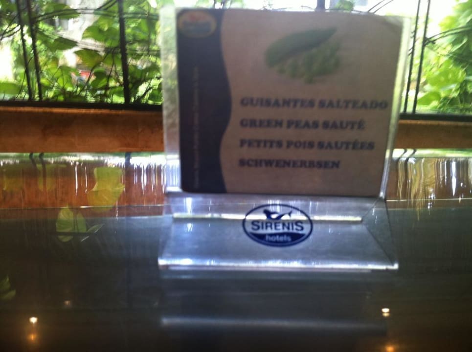 Man achte auf die liebevollen Schilder Grand Sirenis Punta Cana Resort & Aquagames