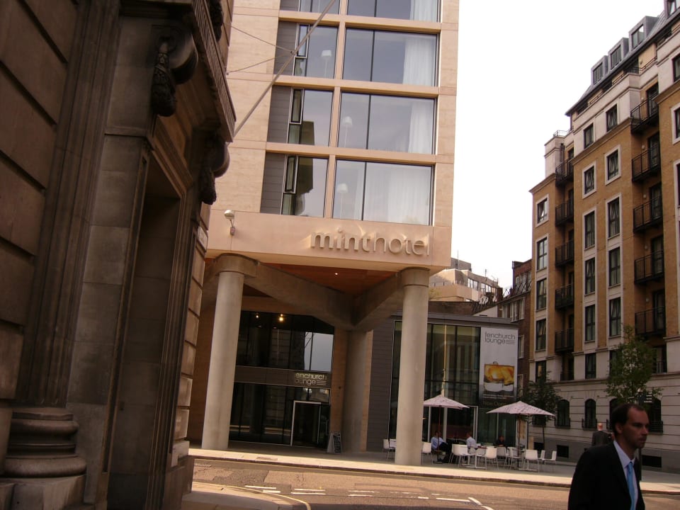 Helles und sehr modernes Stadthotel in Toplage DoubleTree by Hilton Hotel London - Tower of London