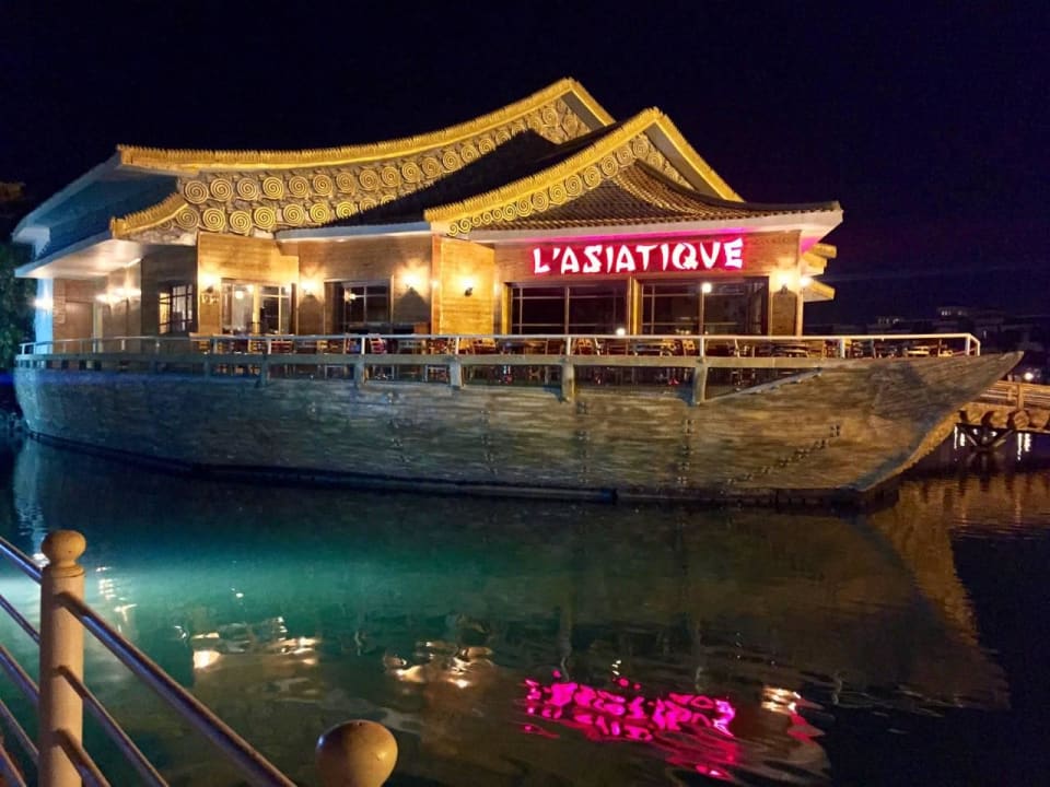 Das asiatische Restaurant bei Nacht Pickalbatros Dana Beach Resort - Hurghada