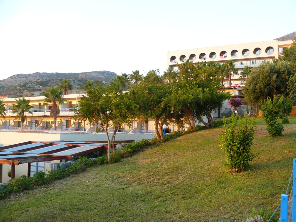 Viele Pflanzen Royal & Imperial Belvedere Resort