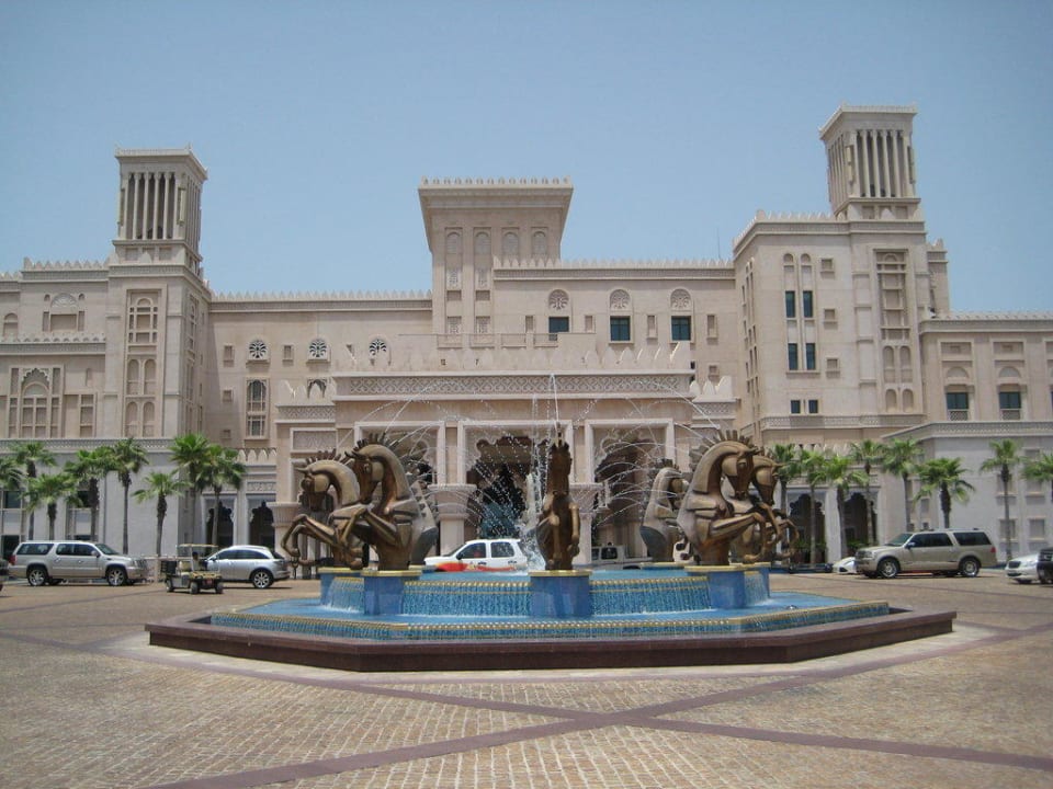 Einfahrtsbereich Al Quasr Jumeirah Al Qasr