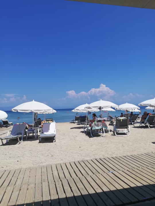 "Direkt am Hotel " Hotel Margarita Beach (Moraitika) • HolidayCheck