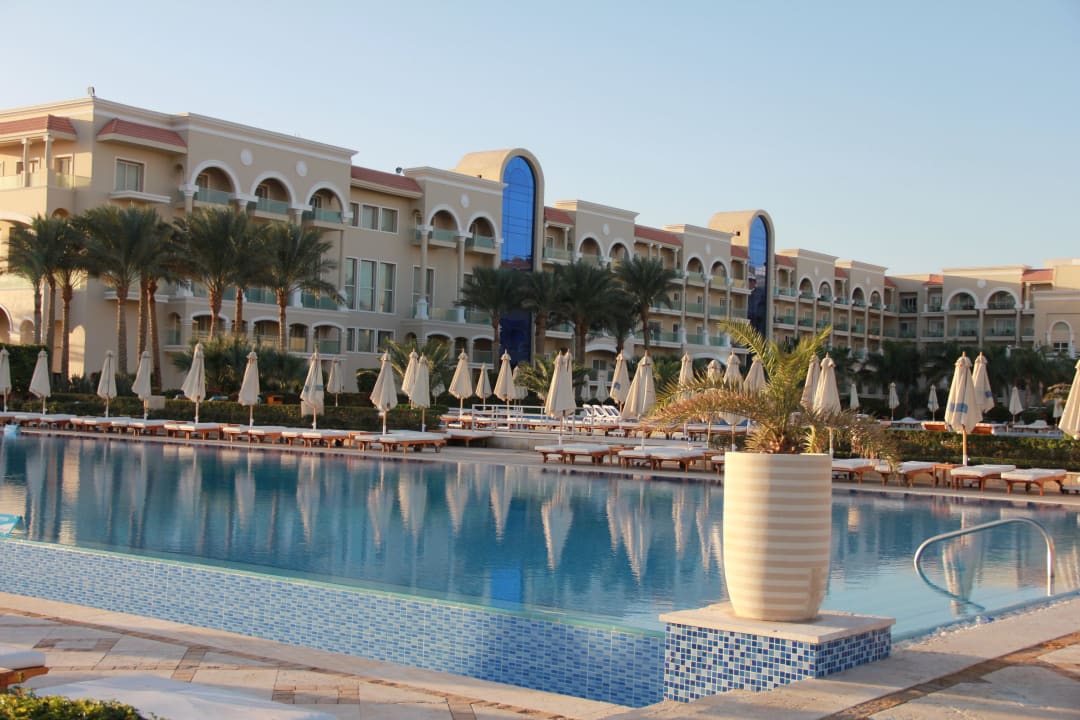 Der Pool............... Premier Le Reve Hotel & Spa