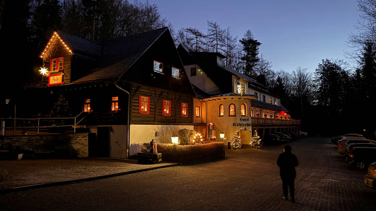 Außenansicht Hotel & Restaurant Köhlerhütte - Fürstenbrunn