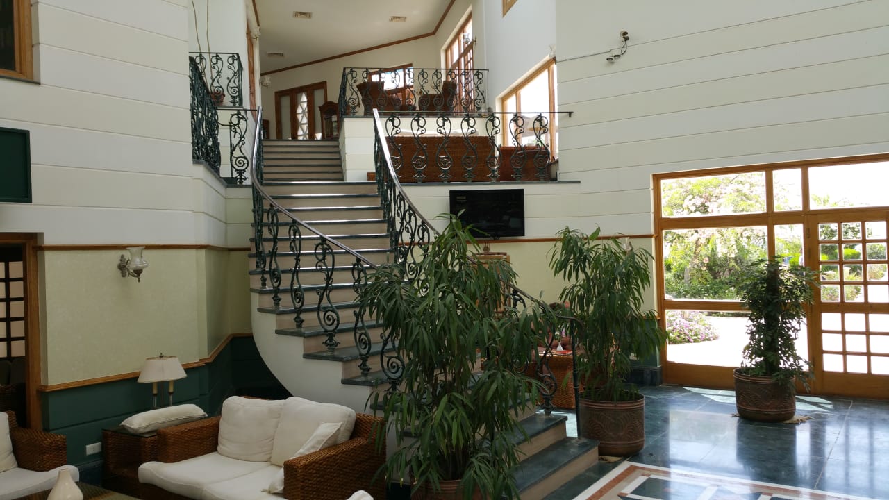 Lobby Lahami Bay Beach Resort