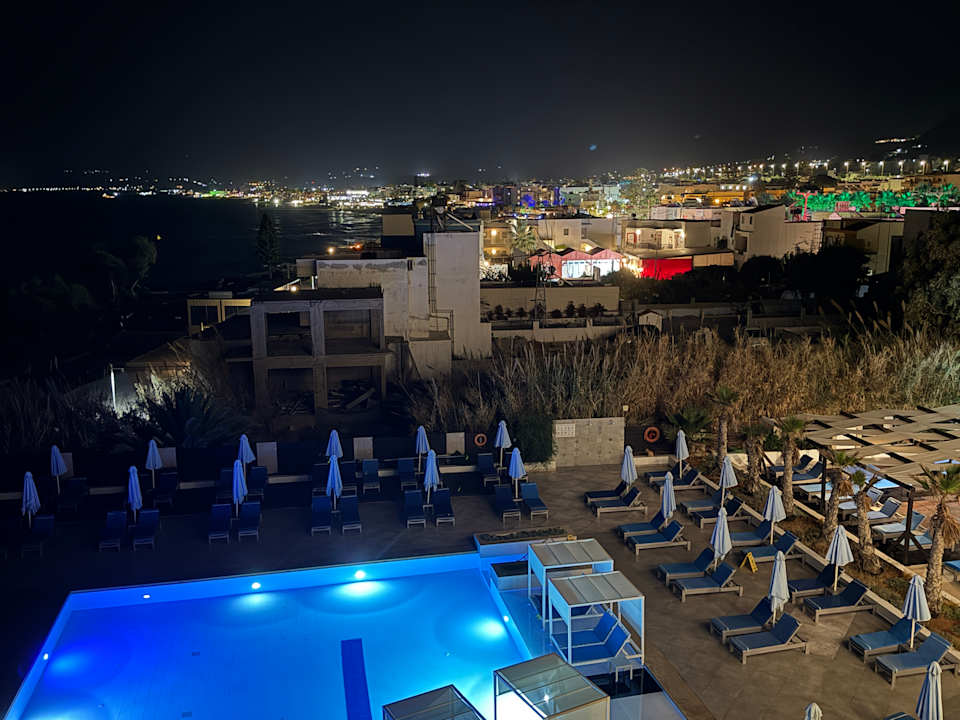 Pool I Resort Beach Hotel & Spa