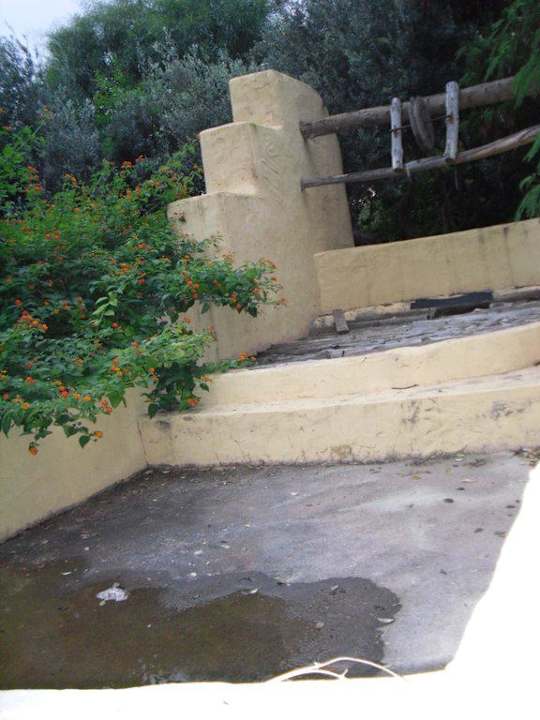 Was das wohl mal war? Einfach idyllischer Garten! El Ksar Resort & Thalasso