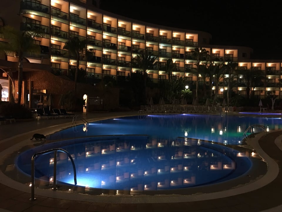 Hotel bei Nacht MUR Hotel Faro Jandia & Spa Fuerteventura