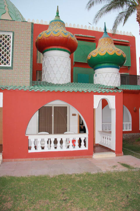 Вид на наш номер Pickalbatros Alf Leila Wa Leila Resort - Neverland Hurghada