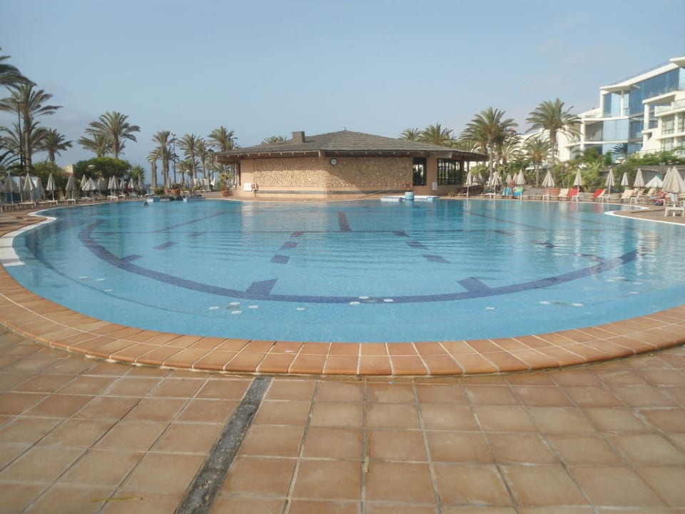 Der Pool fängt flach an SBH Hotel Costa Calma Palace