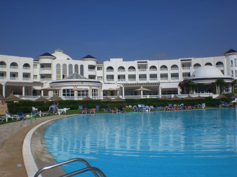 Optisch wunderschön angelegt Royal Tulip Taj Sultan