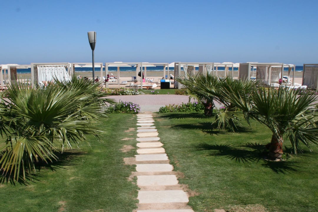 Allée plage Premier Le Reve Hotel & Spa