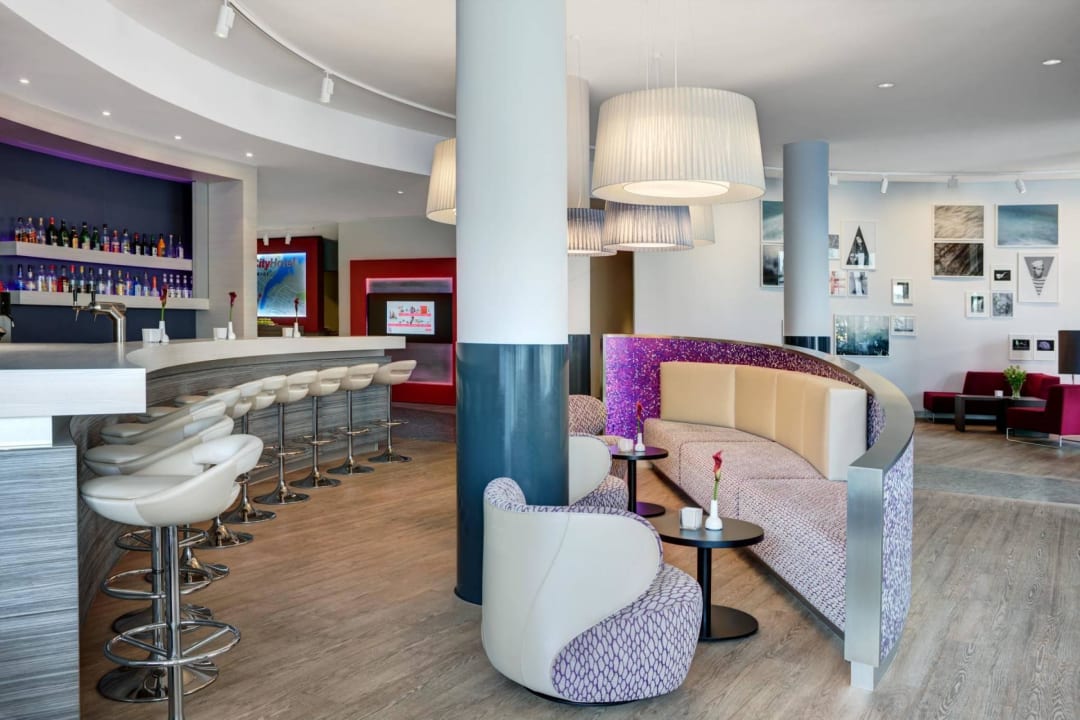 Bar IntercityHotel Kiel