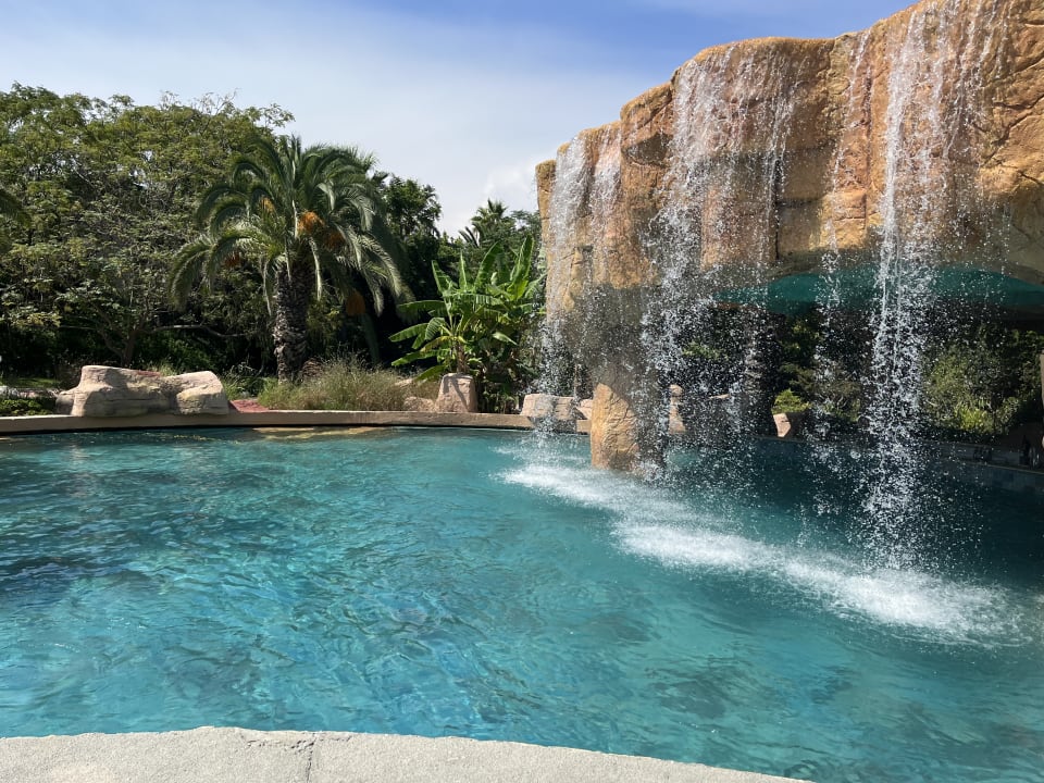 Pool Starlight Resort Hotel