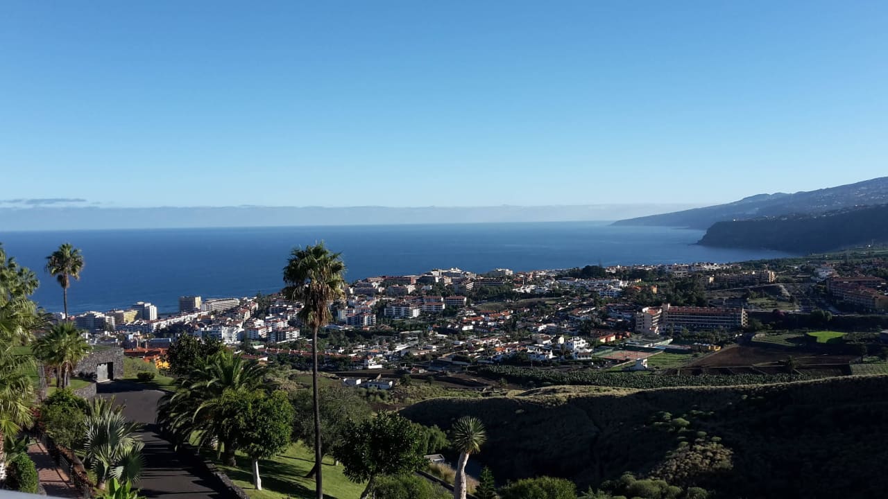 Blick vom Hotel auf Puerto de la Cruz Hotel Las Aguilas, Affiliated by Meliá