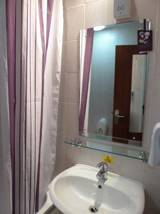 Doppelzimmer 12.Etage Bad Hotel Premier Inn London Hammersmith