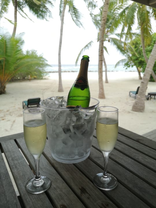 Zimmer Kuredu Island Resort & Spa