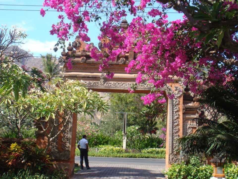 Resorteingang Hotel Matahari Beach Resort & Spa
