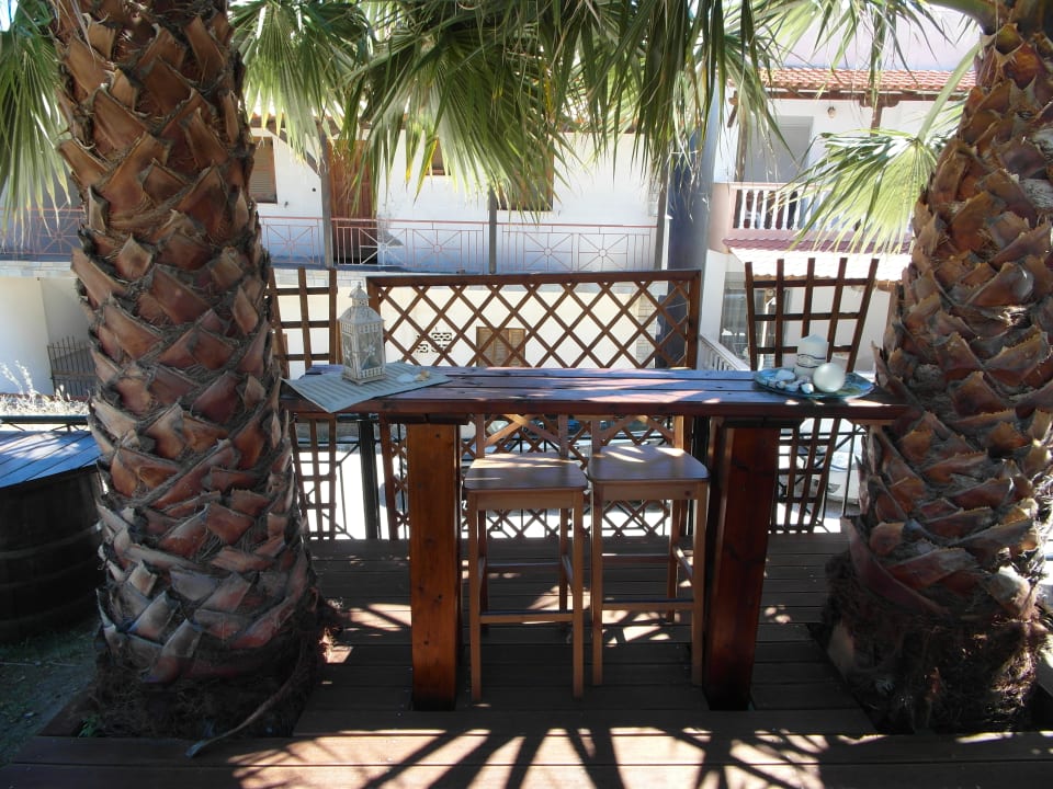 Gartenanlage GreenHill Holiday Suites Sarti