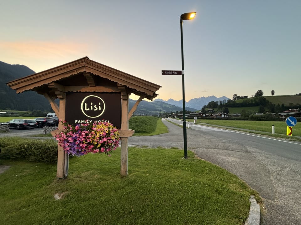 Außenansicht Lisi Family Hotel Reith bei Kitzbühel