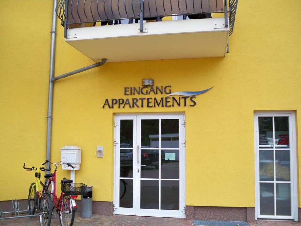 Eingang zu den Ferienwohnungen Strandresidenz Karlshagen
