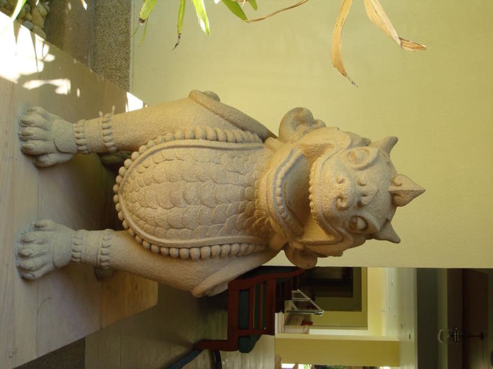 Statue Holiday Inn Resort Phuket