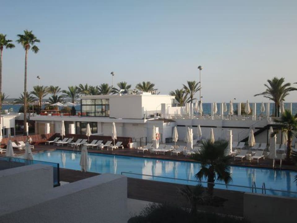Poolanlage Iberostar Waves Bahia de Palma