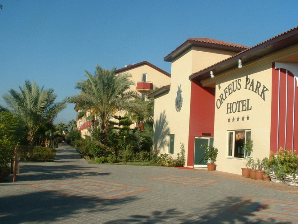 Hoteleingang Hotel Orfeus Park