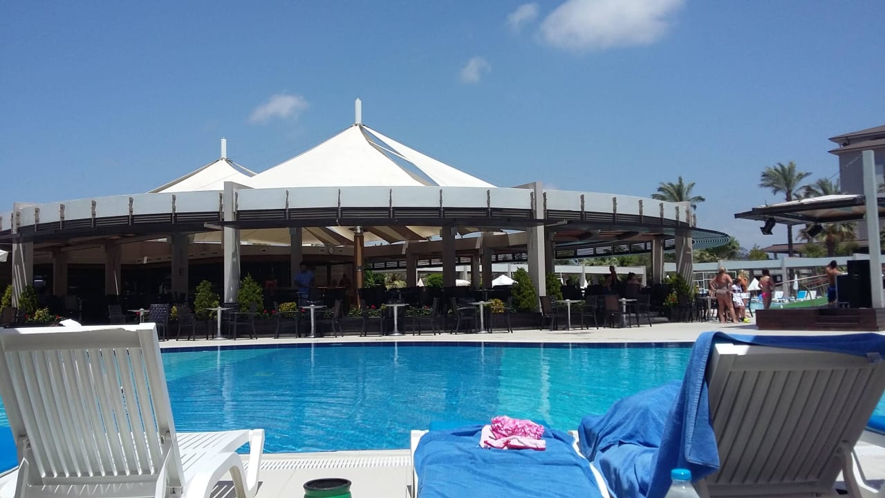 Blick auf Poolbar Sunis Elita Beach Resort & Spa