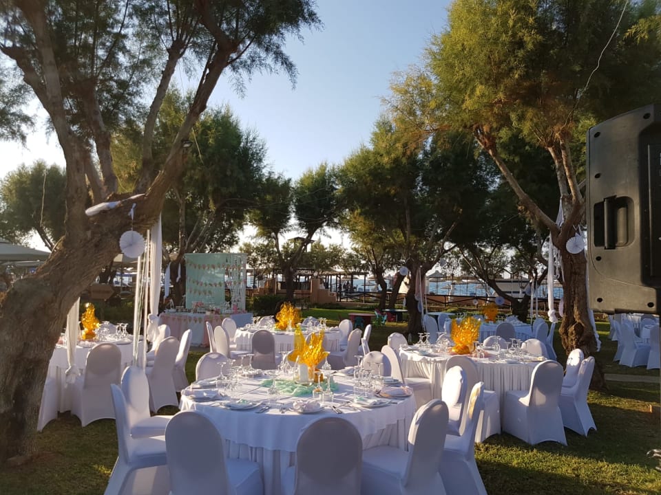 Gartenanlage Anissa Beach & Village