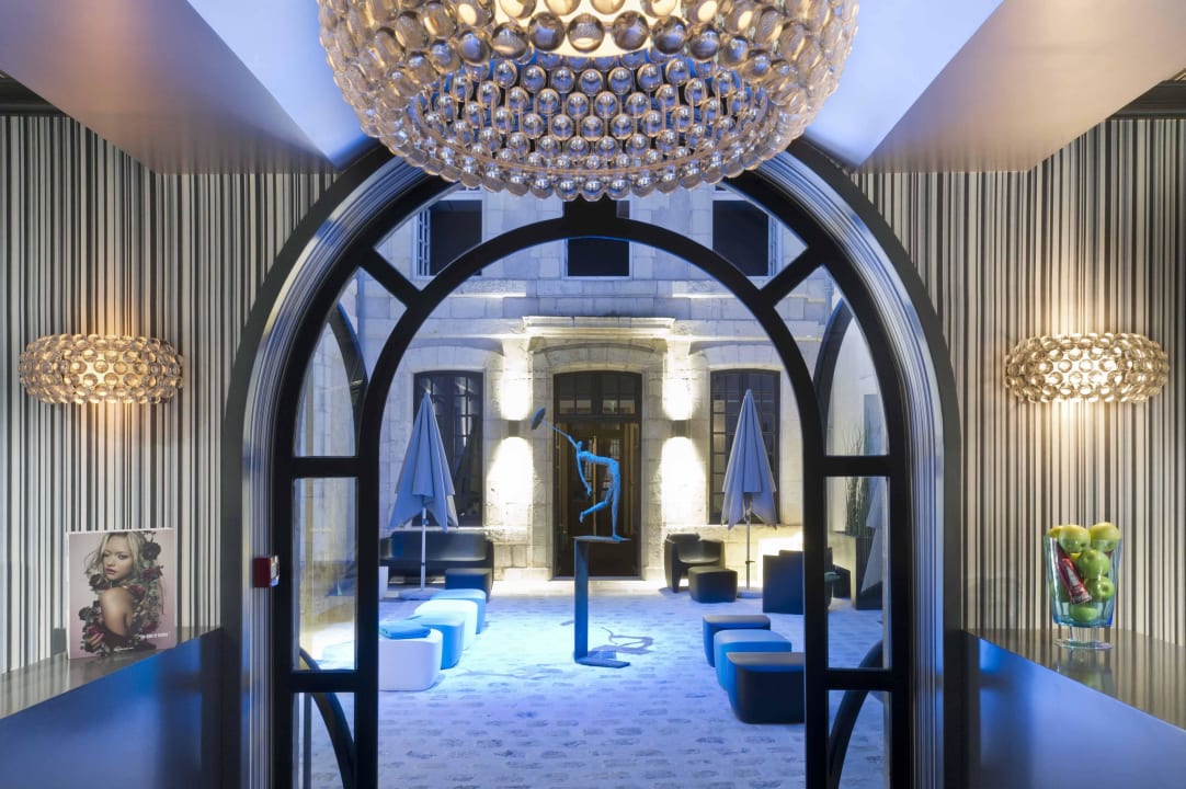 Entrance Hotel De La Monnaie