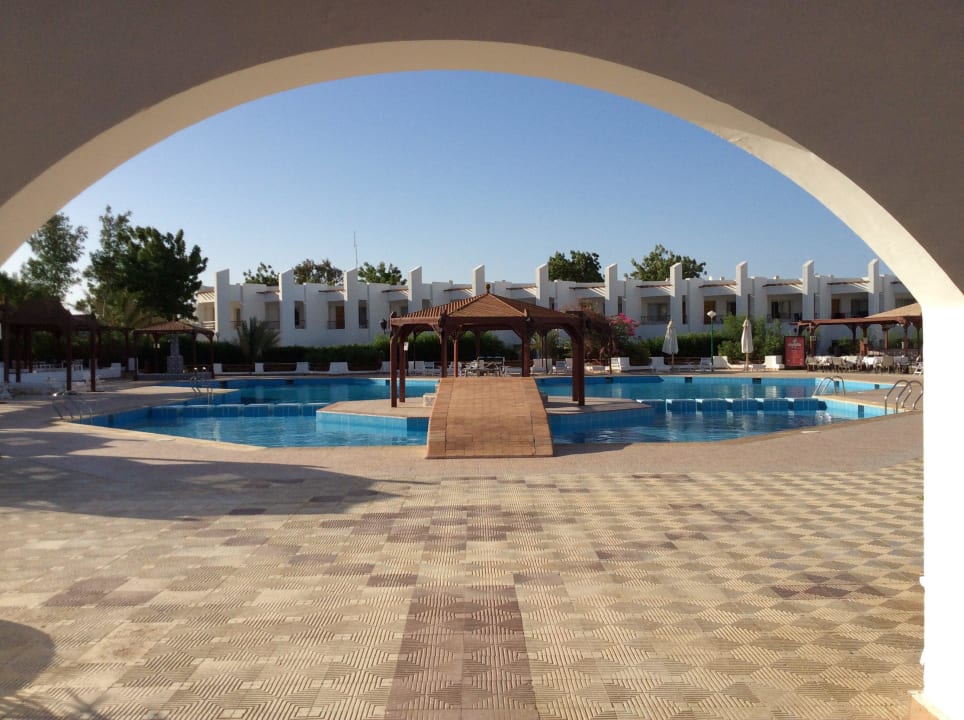 Pool Menaville Safaga