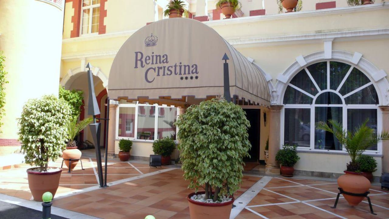 Hoteleingang Globales Reina Cristina