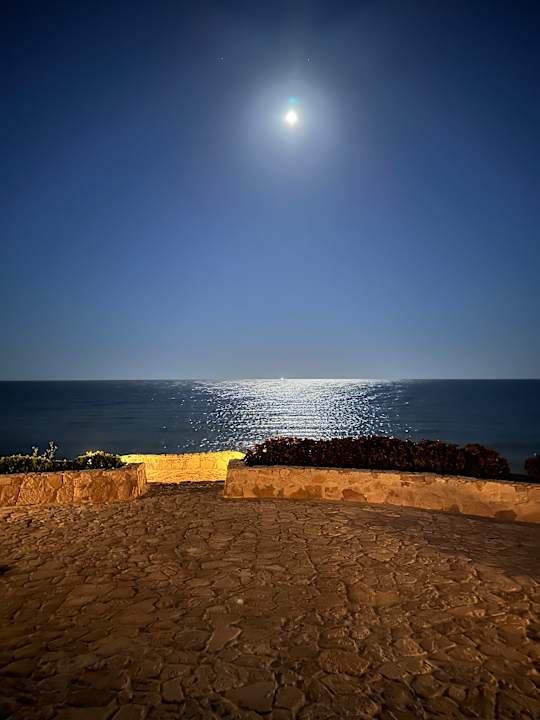 Strand Three Corners Equinox Beach Resort