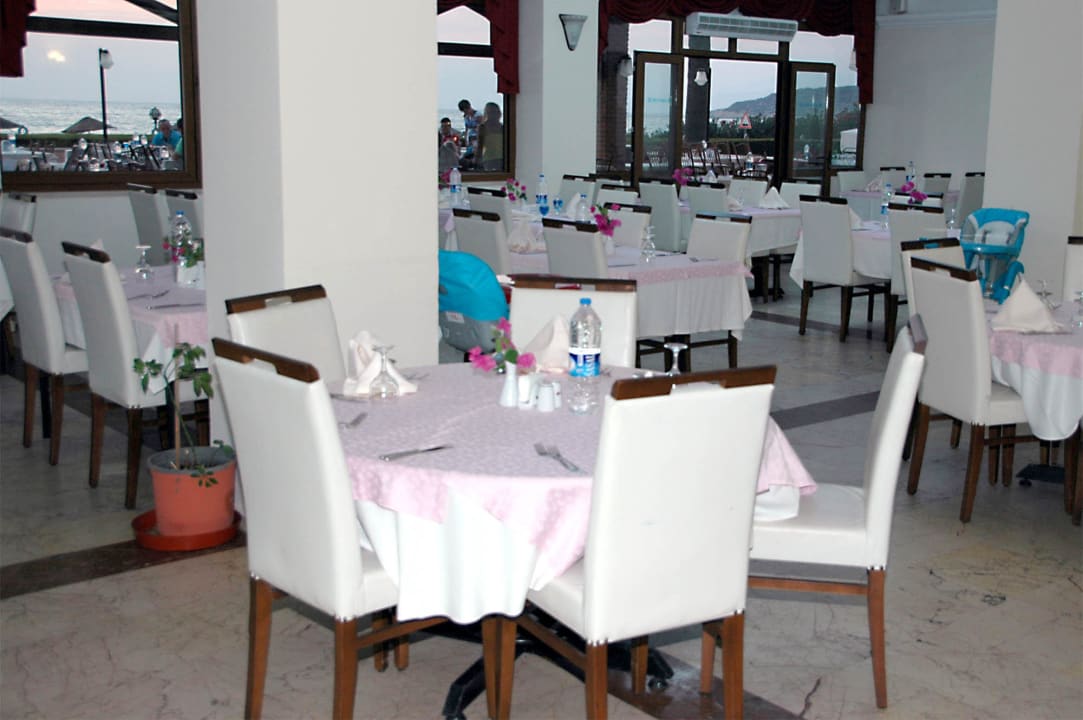 Speisesaal mit Blick aufs Meer Kustur Club Holiday Village
