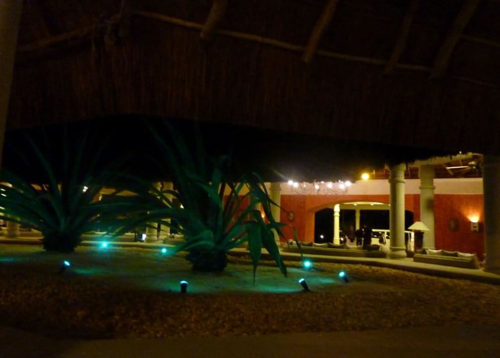 Abends in der Lobby Catalonia Playa Maroma