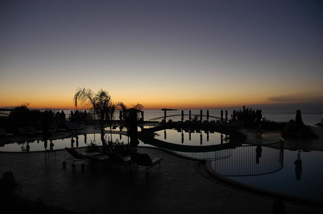 Pool am Morgen Lindian Dream Seaside Resort