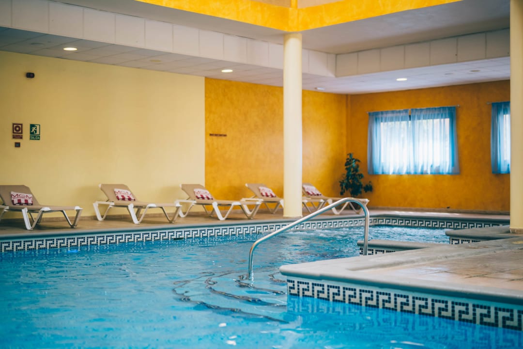 Pool Grand Muthu Golf Plaza Hotel & Spa