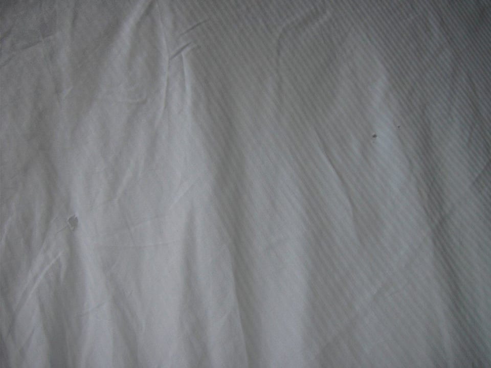 Löcher in der Bettwäsche Rembrandt Square Hotel Amsterdam