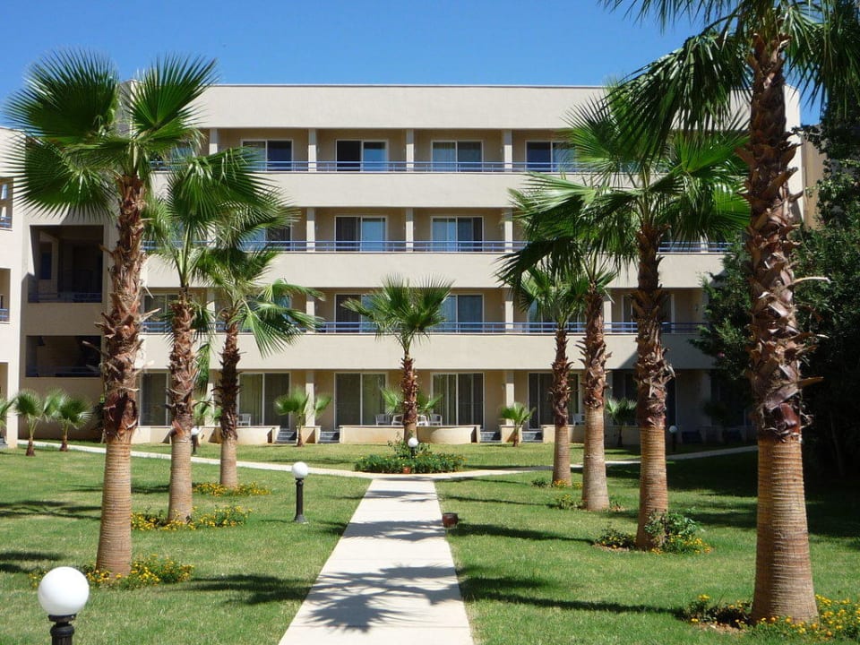 Gartenanlange und Zimmer Labranda Alantur Resort