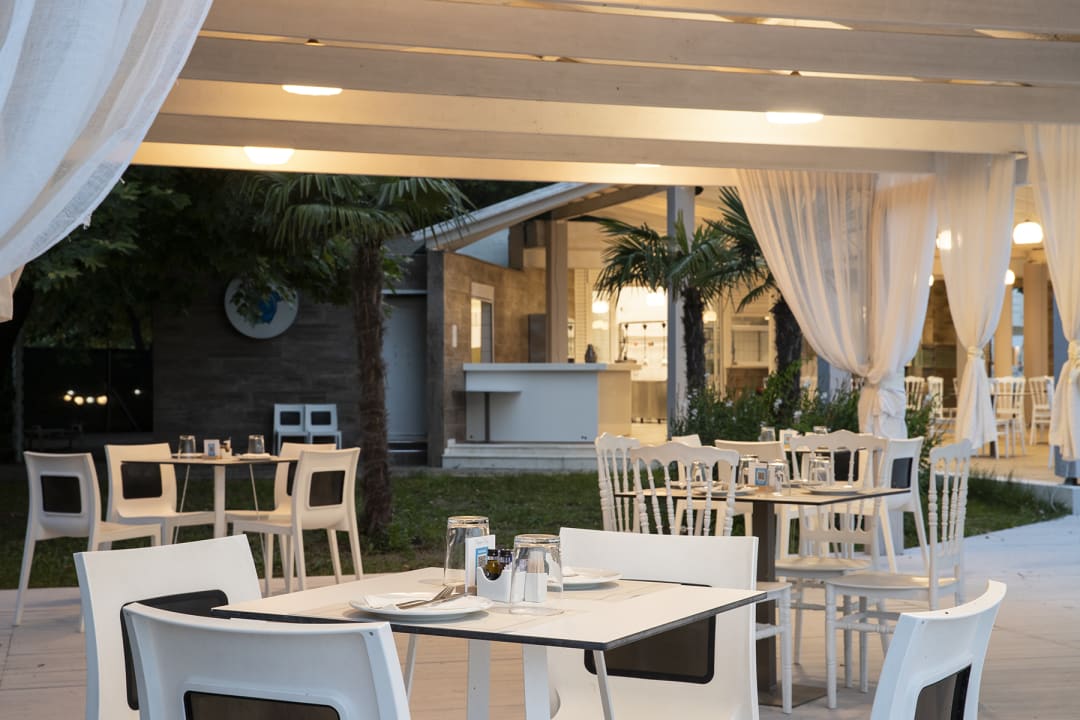 Gastro Olympian Bay Grand Resort