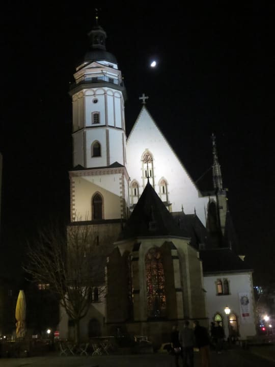 Die Thomaskirche 'at night' Townhouse Leipzig