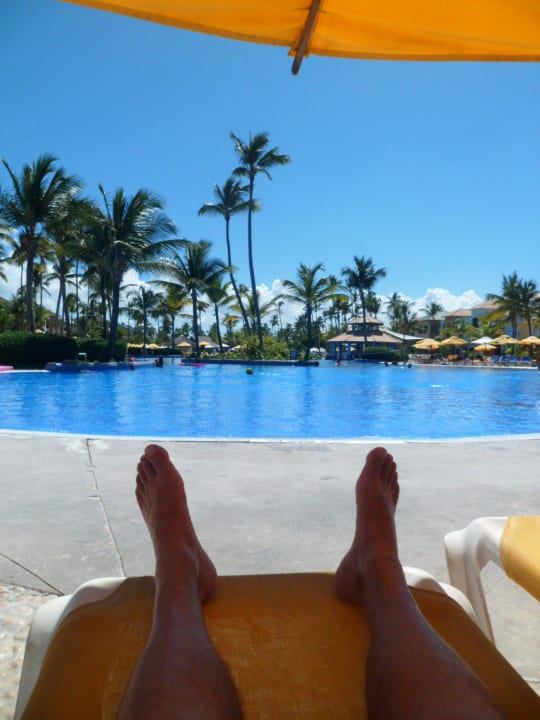 Pool vom Strand aus geseehen. Ocean Blue & Sand
