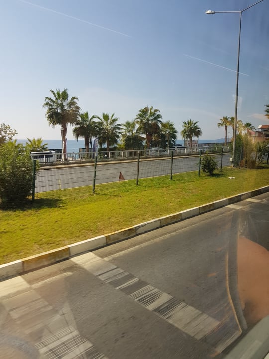 Sonstiges Azura Deluxe Resort & Spa Hotel